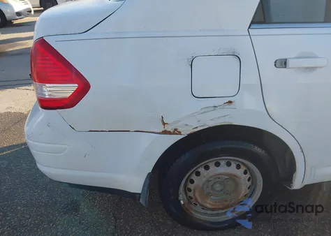 2008 Nissan Versa 1.8S z USA, uszkodzony, nr VIN 3N1BC11E78L378446